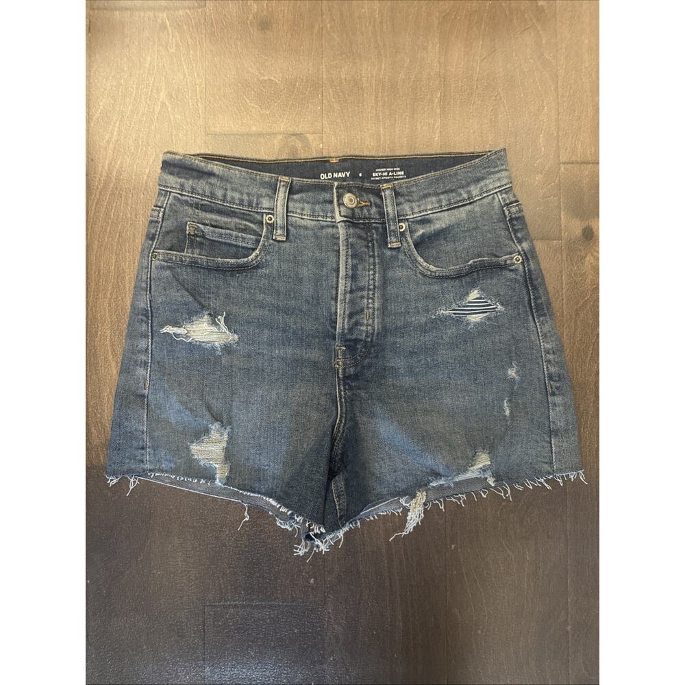 Women’s Old Navy Sky-Hi A-Line Distressed denim Shorts Size 6 High Rise